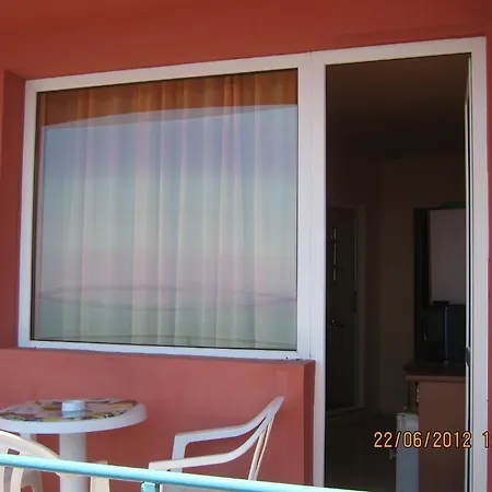 Amor Πανσιόν 2*